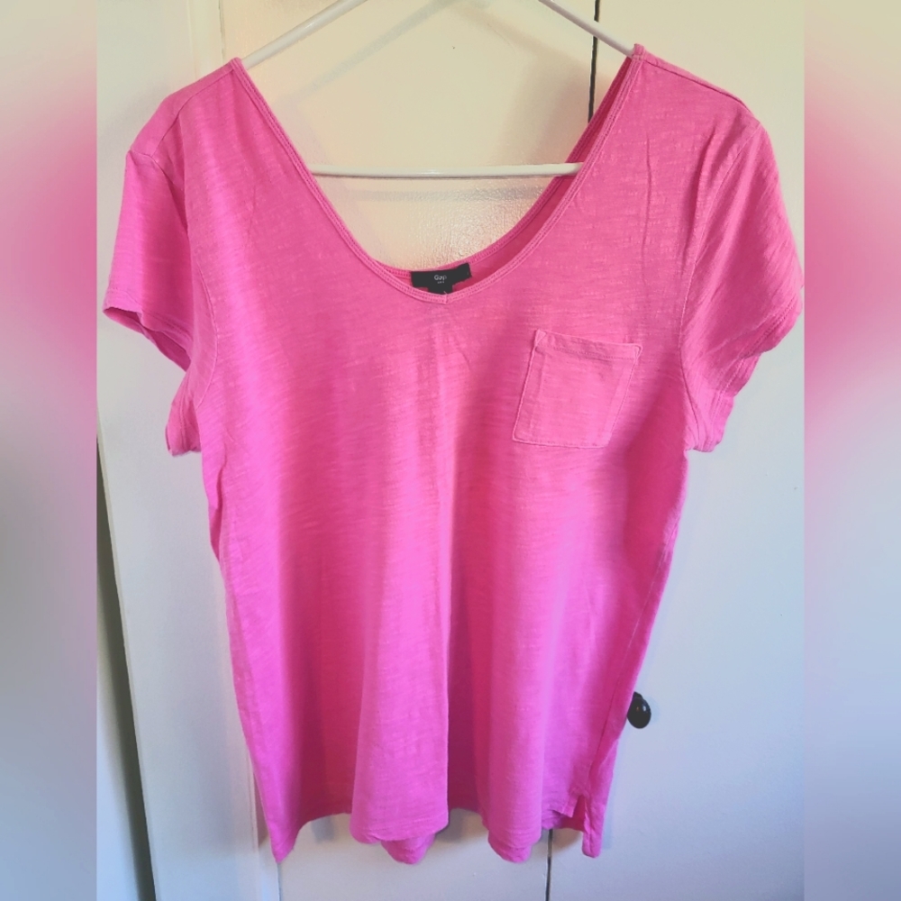 Gap pink low back t-shirt